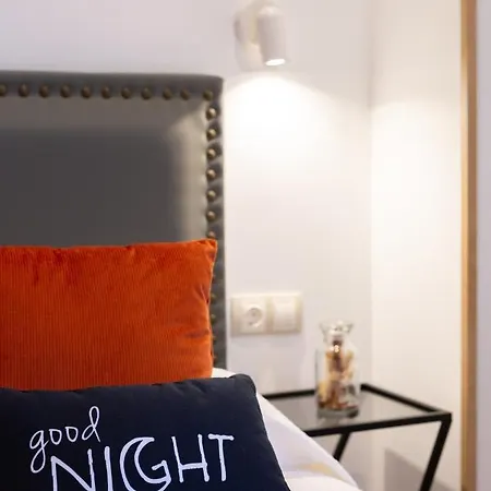 Unamuno By Living Apartment