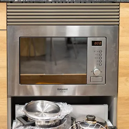 Unamuno By Living Бильбао